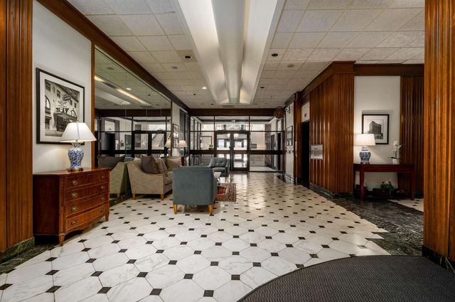109 N Main St Apt 613, Memphis, TN 38103