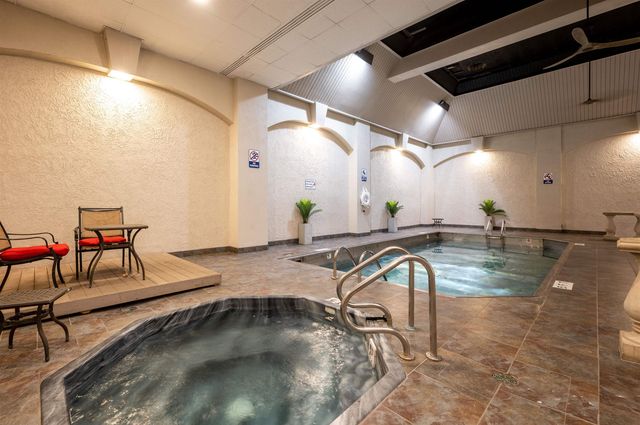 109 N Main St Apt 613, Memphis, TN 38103