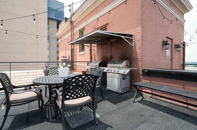 109 N Main St Apt 613, Memphis, TN 38103