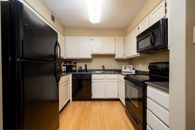 109 N Main St Apt 613, Memphis, TN 38103