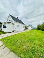 105 Hoerner Avenue, Cheektowaga, NY 14211