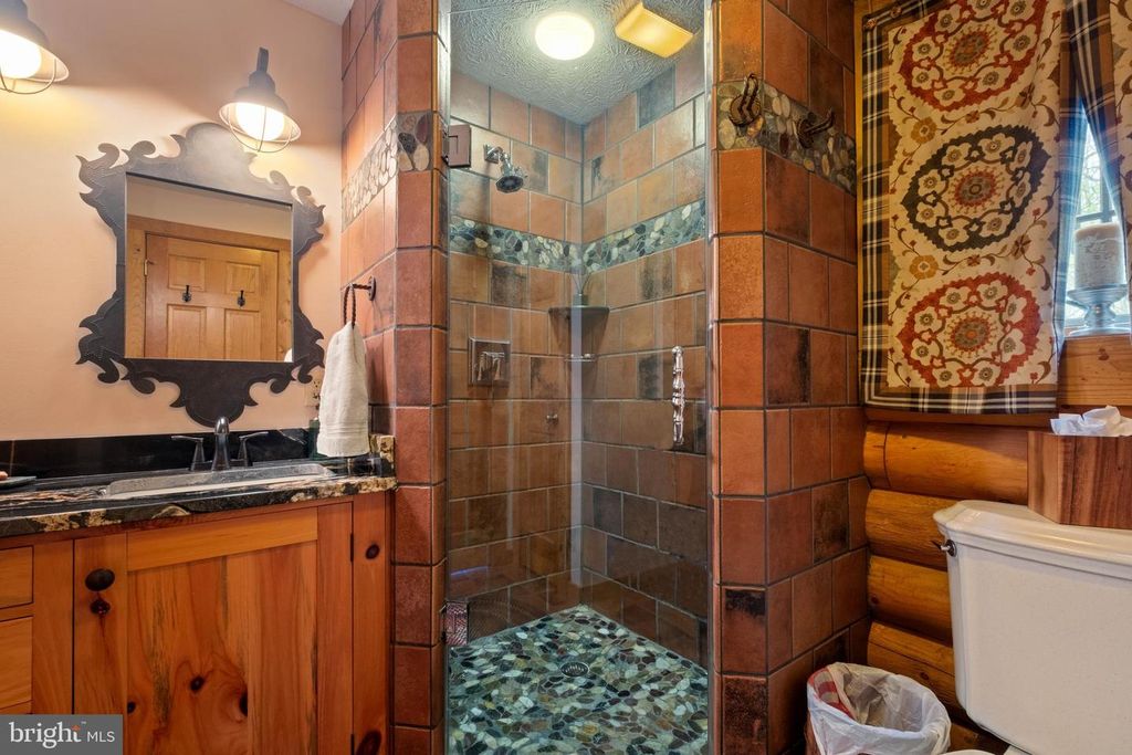 Image 20 of property listing at 125 RUTA LN, Swanton, MD 21561