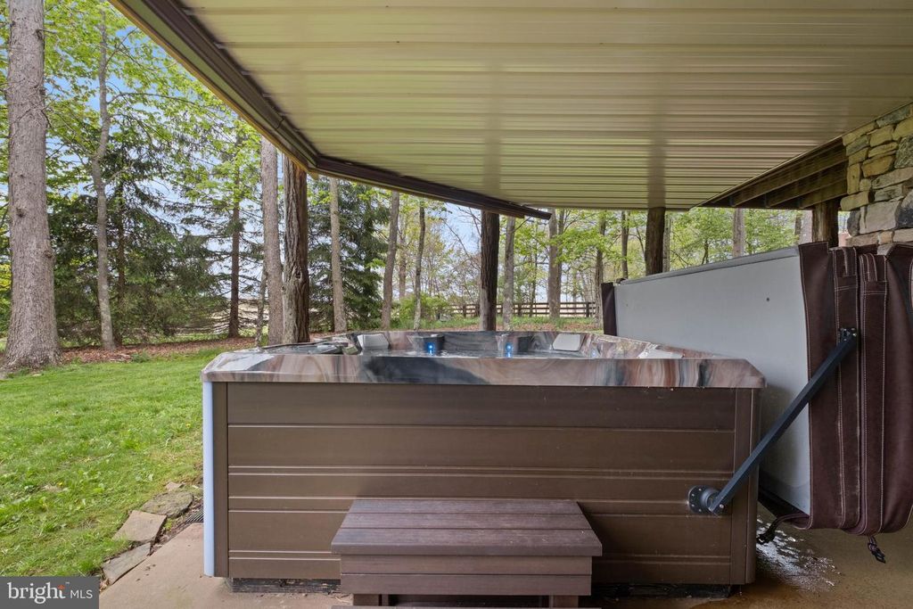 Image 60 of property listing at 125 RUTA LN, Swanton, MD 21561