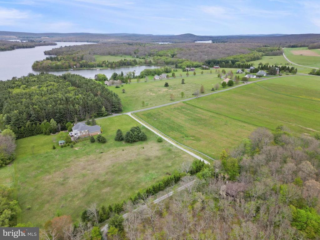 Image 70 of property listing at 125 RUTA LN, Swanton, MD 21561