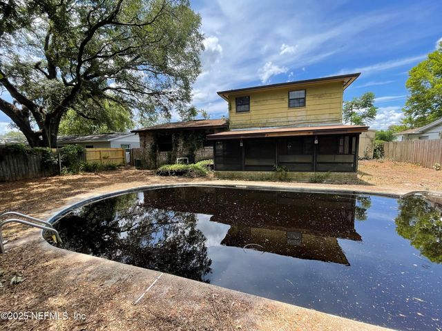 8263 CARAVELLE Drive, Jacksonville, FL 32244