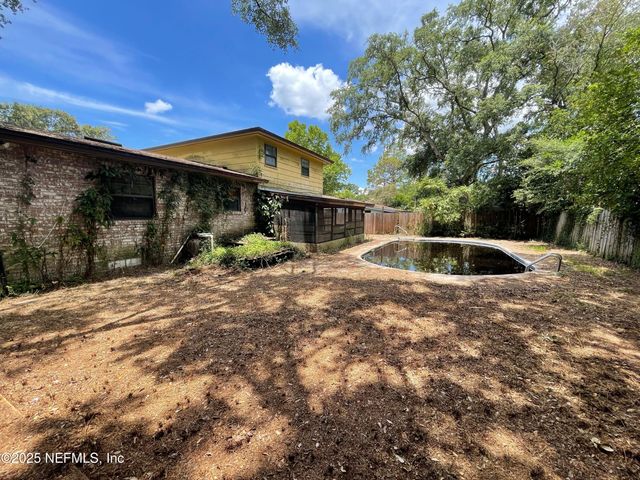 8263 CARAVELLE Drive, Jacksonville, FL 32244
