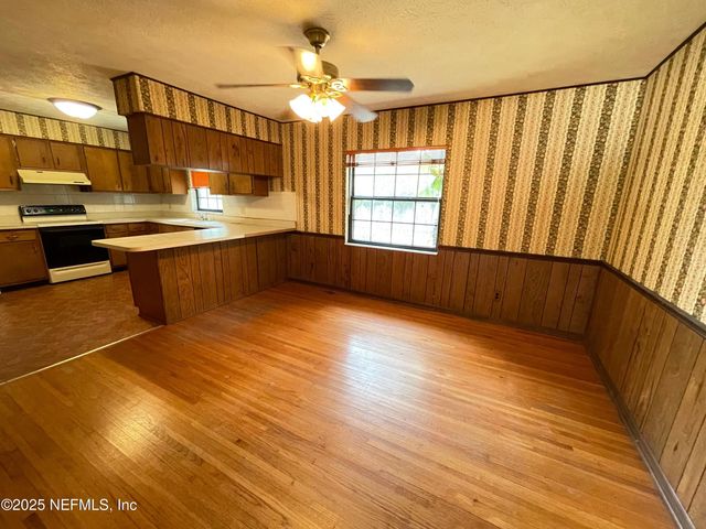 8263 CARAVELLE Drive, Jacksonville, FL 32244