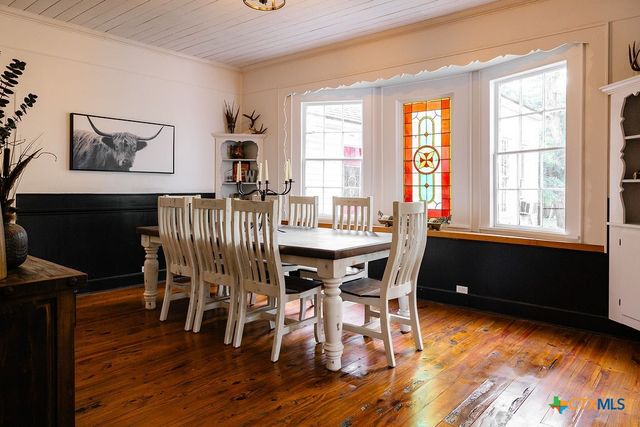 509 Hanover Street, Edna, TX 77957