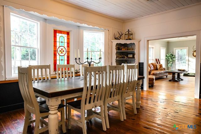 509 Hanover Street, Edna, TX 77957