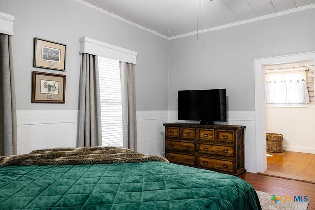 509 Hanover Street, Edna, TX 77957