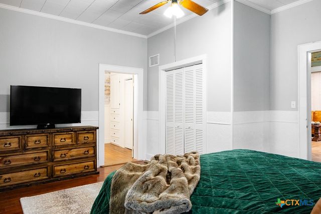 509 Hanover Street, Edna, TX 77957