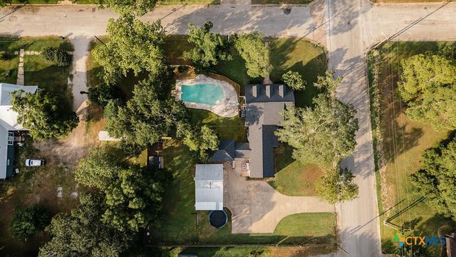 509 Hanover Street, Edna, TX 77957