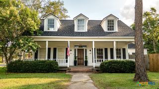 509 Hanover Street, Edna, TX 77957