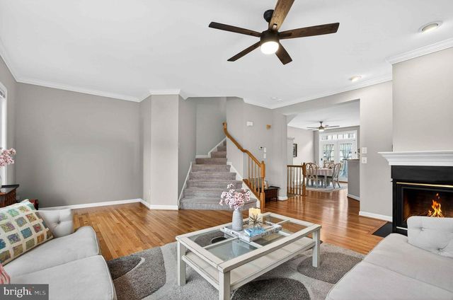 904 HARRISON CIR, Alexandria, VA 22304