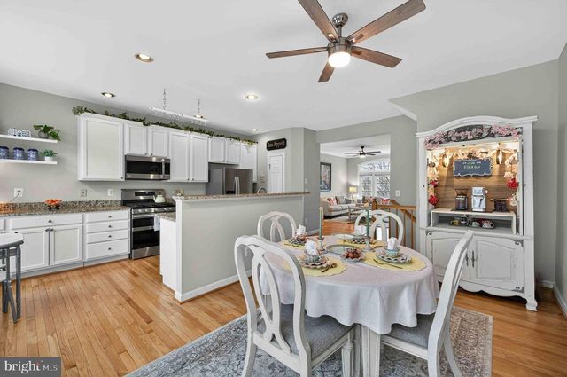 904 HARRISON CIR, Alexandria, VA 22304