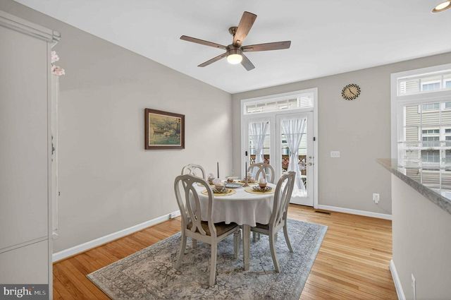 904 HARRISON CIR, Alexandria, VA 22304