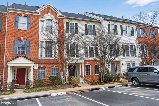 904 HARRISON CIR, Alexandria, VA 22304