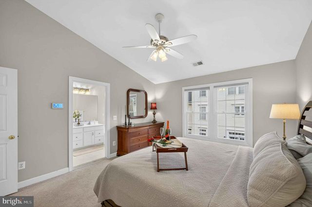 904 HARRISON CIR, Alexandria, VA 22304