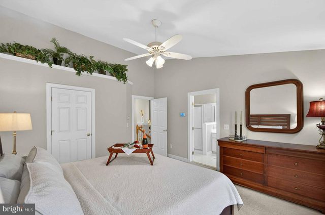 904 HARRISON CIR, Alexandria, VA 22304