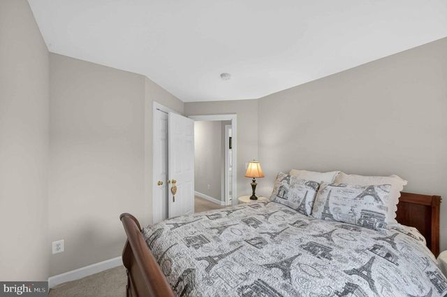 904 HARRISON CIR, Alexandria, VA 22304