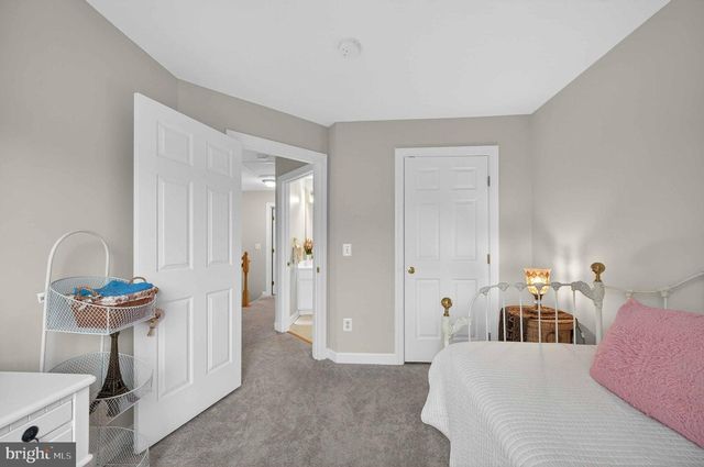 904 HARRISON CIR, Alexandria, VA 22304