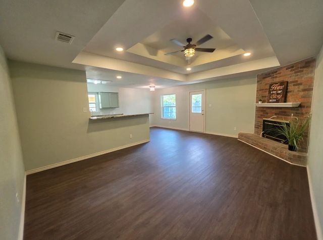 421 Allencrest Drive, White Settlement, TX 76108