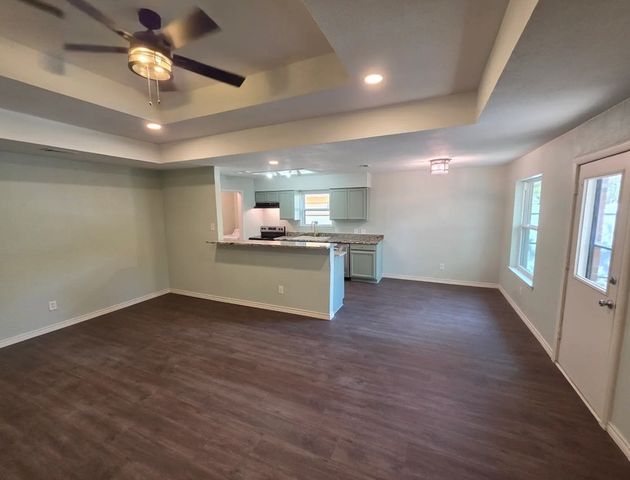 421 Allencrest Drive, White Settlement, TX 76108