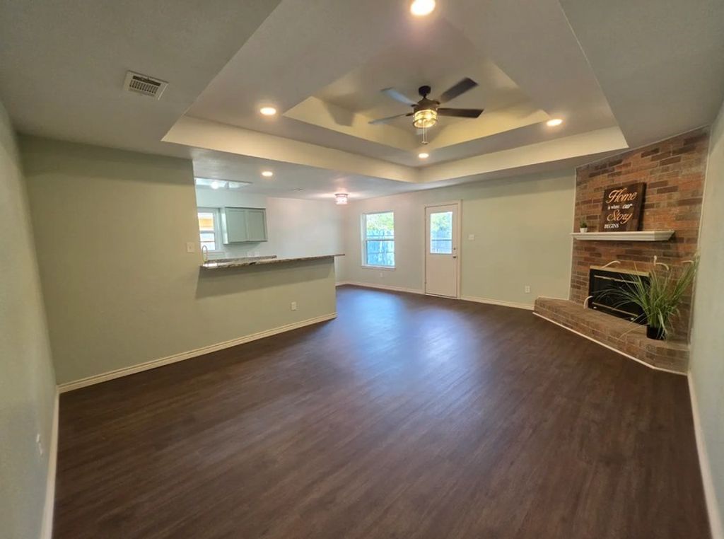 421 Allencrest Drive, White Settlement, TX 76108 — photo 4