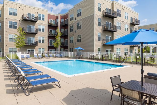 255 N Addison Avenue 634, Elmhurst, IL 60126