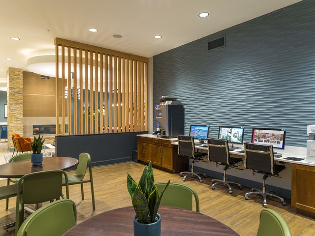 255 N Addison Avenue 634, Elmhurst, IL 60126