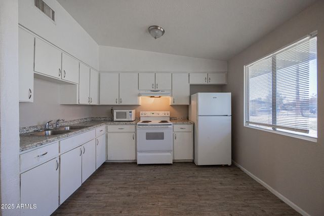 2139 W DEVONSHIRE Avenue 4, Phoenix, AZ 85015