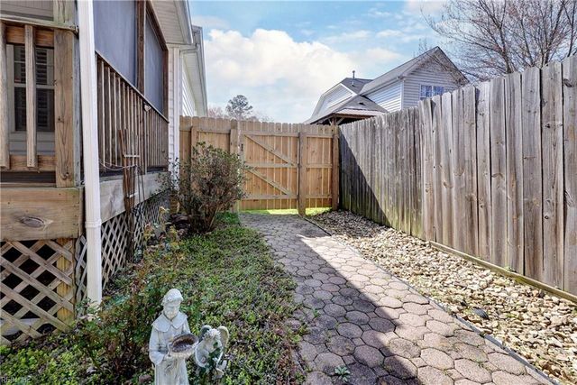 105 Gallo CT, Williamsburg, VA 23185