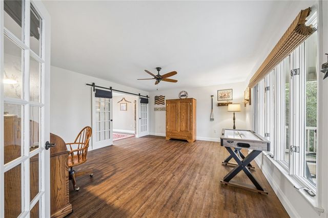 807 Cochran Drive, Hempfield Twp, PA 15601