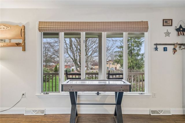 807 Cochran Drive, Hempfield Twp, PA 15601