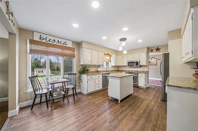 807 Cochran Drive, Hempfield Twp, PA 15601