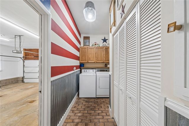 807 Cochran Drive, Hempfield Twp, PA 15601