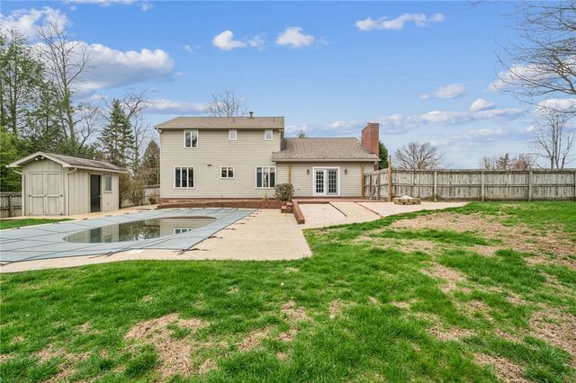 807 Cochran Drive, Hempfield Twp, PA 15601