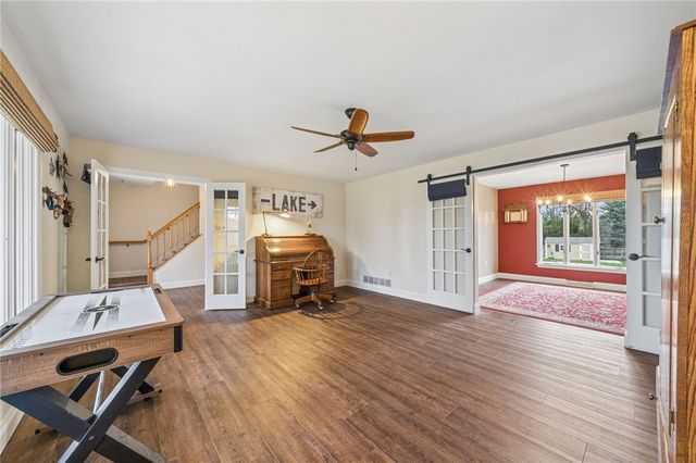 807 Cochran Drive, Hempfield Twp, PA 15601