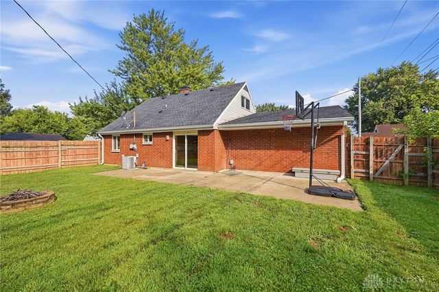 2013 Connecticut Drive, Xenia, OH 45385