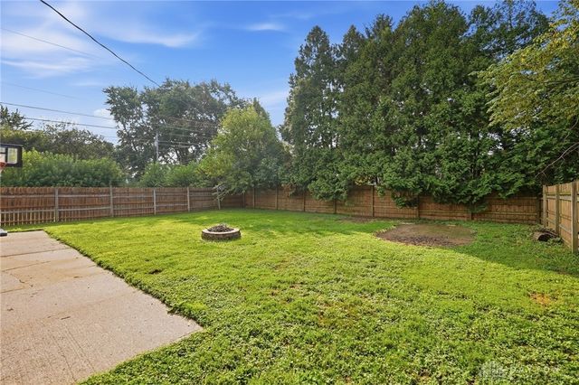 2013 Connecticut Drive, Xenia, OH 45385