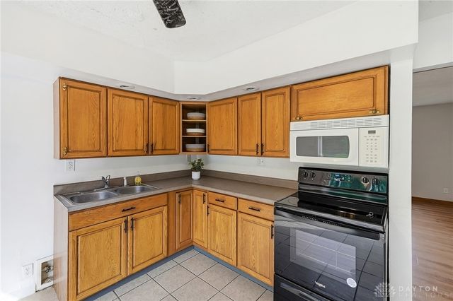 2013 Connecticut Drive, Xenia, OH 45385
