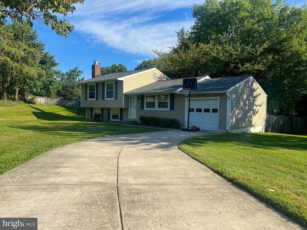 9914 BRIGHTLEA DR, Vienna, VA 22181