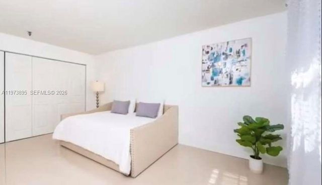 671 NE 195th St 227-E, Miami, FL 33179