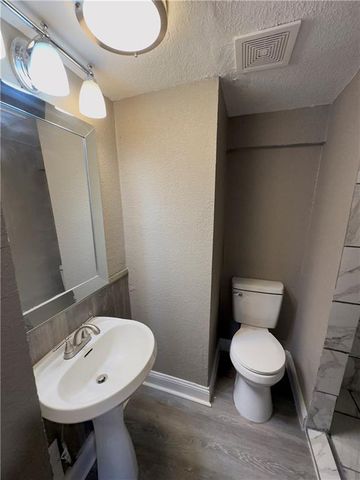 4200 E 58th Street, Kansas City, MO 64130