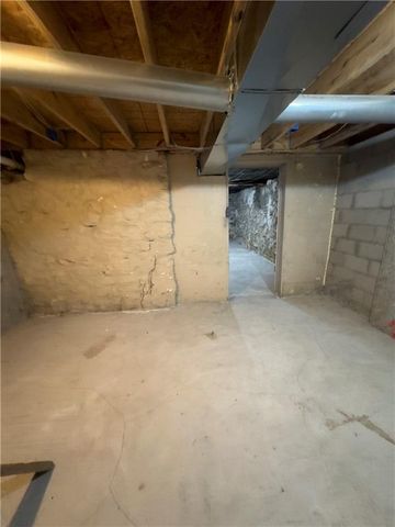 4200 E 58th Street, Kansas City, MO 64130