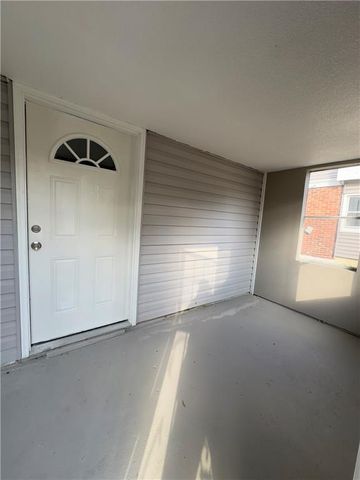 4200 E 58th Street, Kansas City, MO 64130