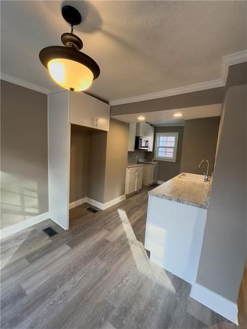 4200 E 58th Street, Kansas City, MO 64130