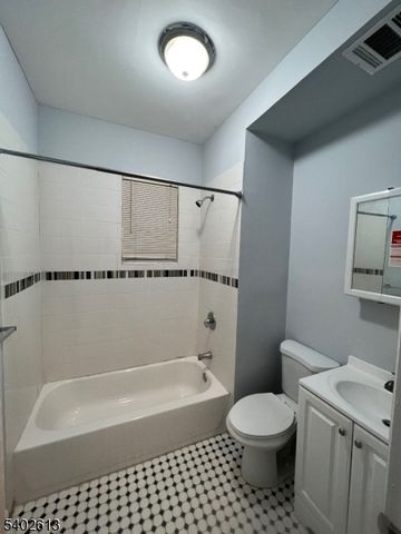 133 MAPES 2, Newark City, NJ 07112