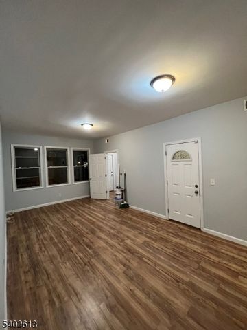 133 MAPES 2, Newark City, NJ 07112