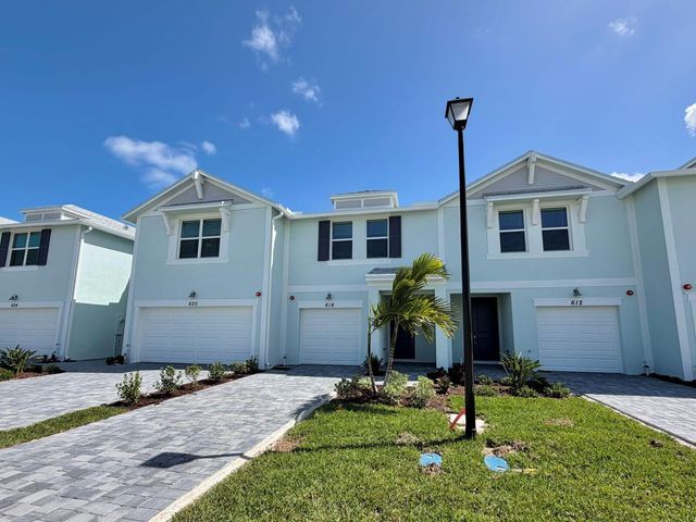 616 Salisbury Circle, Fort Pierce, FL 34982